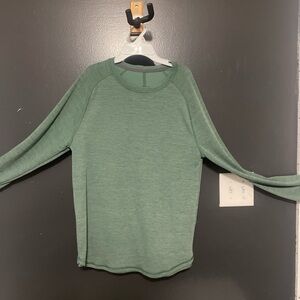 Green Long Sleeve Top